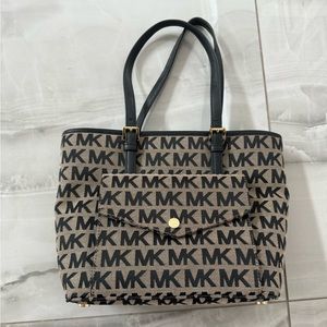 Michael Kors tote